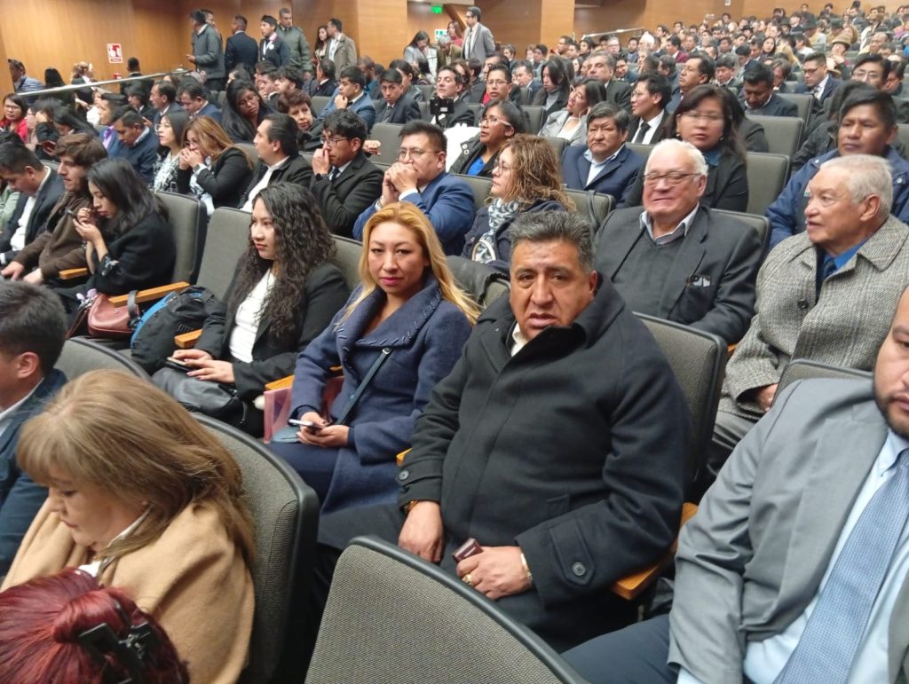 PRESIDENTE DE LA SOCIEDAD DE INGENIEROS DE BOLIVIA DEPARTAMENTAL LA PAZ PARTICIPÓ EN LA SESIÓN DE HONOR DE LA BRIGADA PARLAMENTARIA PACEÑA whatsapp image 2026 07 14 at 15.59.29 (1)