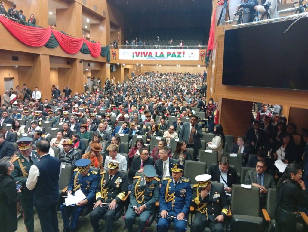 PRESIDENTE DE LA SOCIEDAD DE INGENIEROS DE BOLIVIA DEPARTAMENTAL LA PAZ PARTICIPÓ EN LA SESIÓN DE HONOR DE LA BRIGADA PARLAMENTARIA PACEÑA whatsapp image 2026 07 14 at 15.59.30